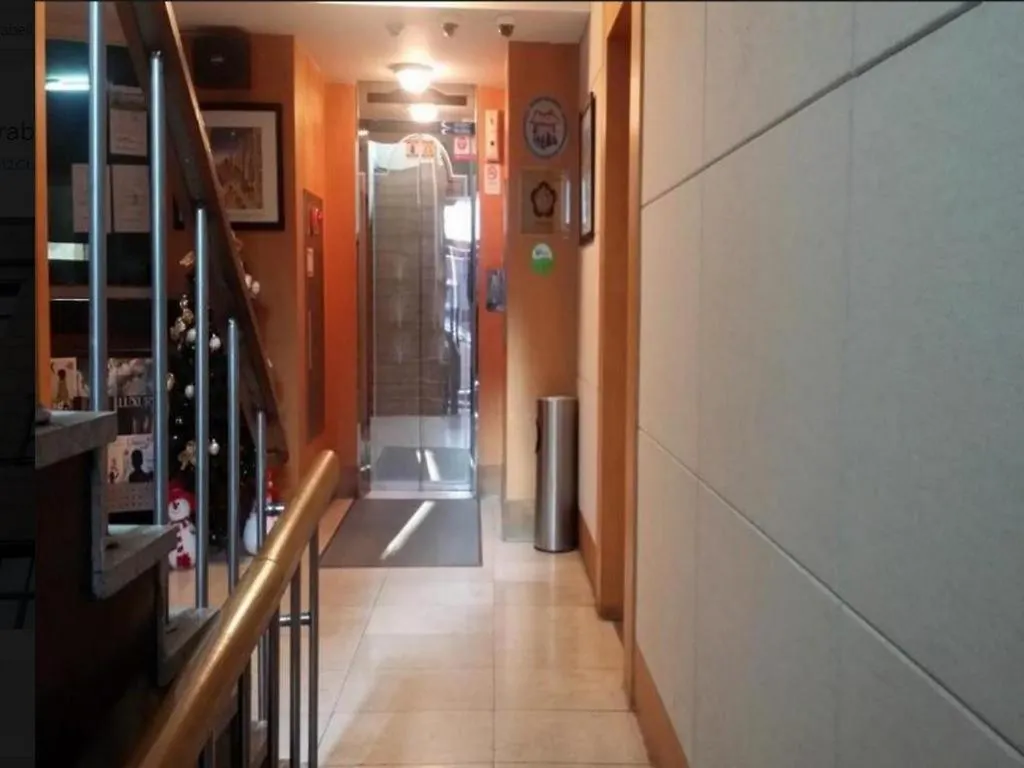 Mirabell Motel Busan 2*,