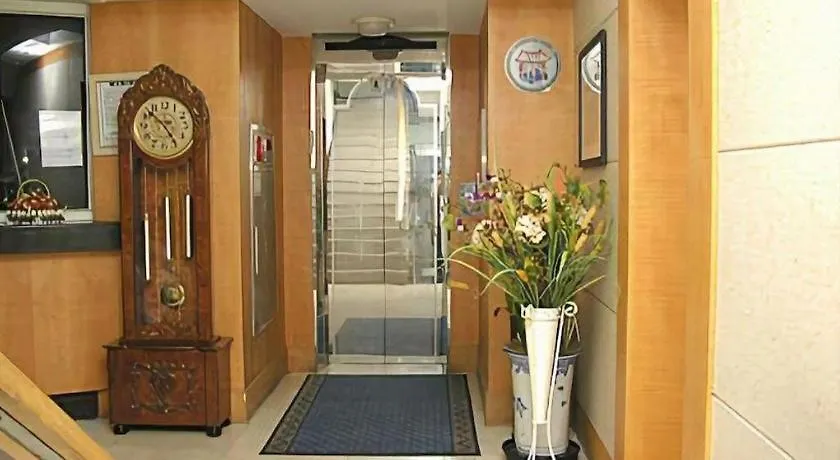 Mirabell Motel Пусан