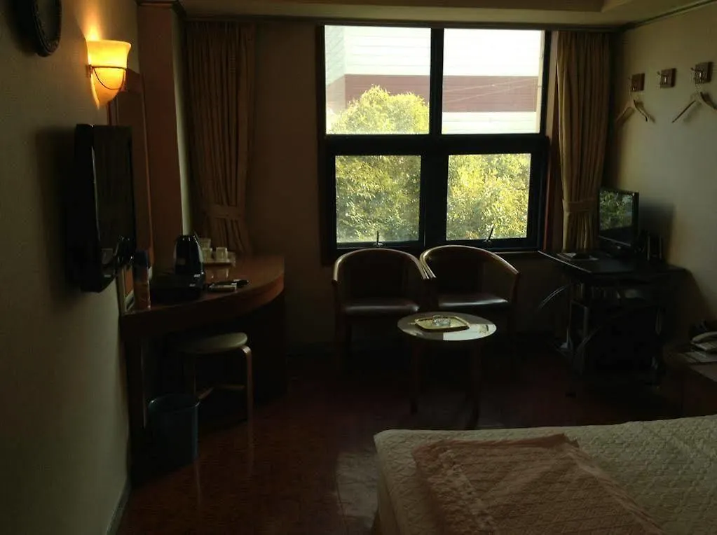 Mirabell Motel Busan 2*,
