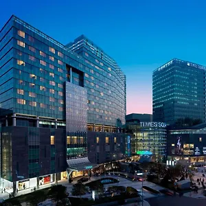 Отель Courtyard By Marriott Times Square